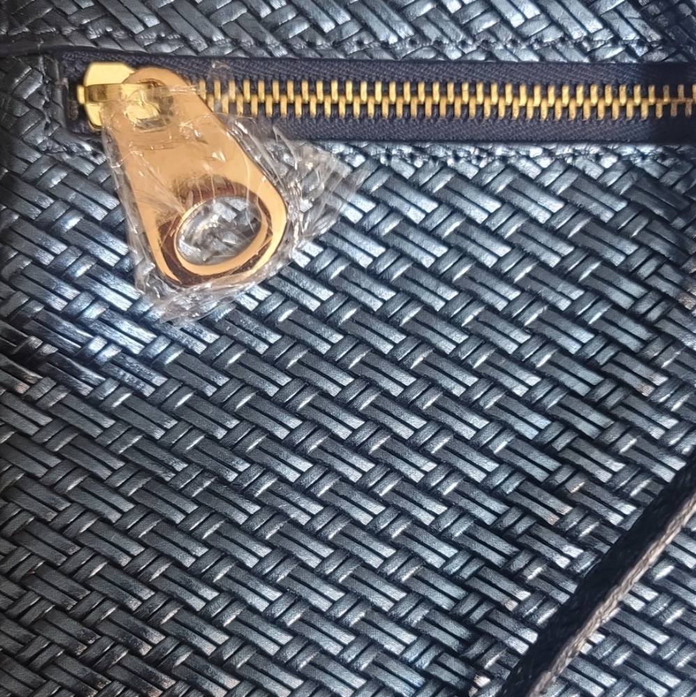 Leather Handbag by renowned Italian artist Laura Lauretto in Cortona Italy. - Picture 2 of 6
